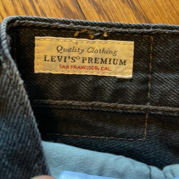 Black denim Levi’s 501 cutoff shorts - Picture 5 of 9